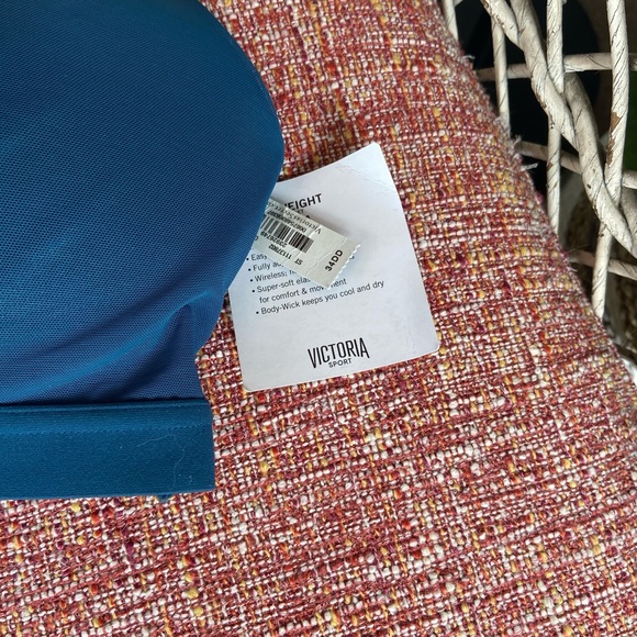 Victoria Secret Bras - Picture 4 of 4